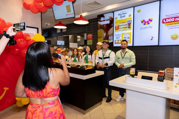 Fotografía de MCDía Feliz - Finactiva T-presta